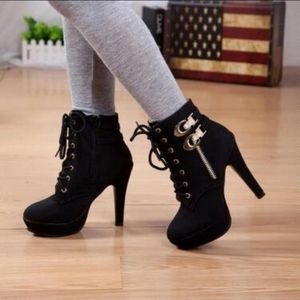 Fashion Nova Women's Stiletto Booties NWOT